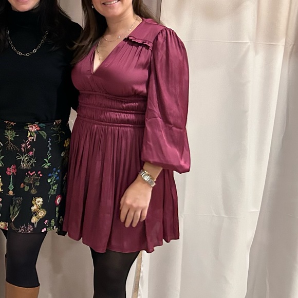 *NEW SEASON* Maje satin dress with ruffles in magenta. - Picture 6 of 7